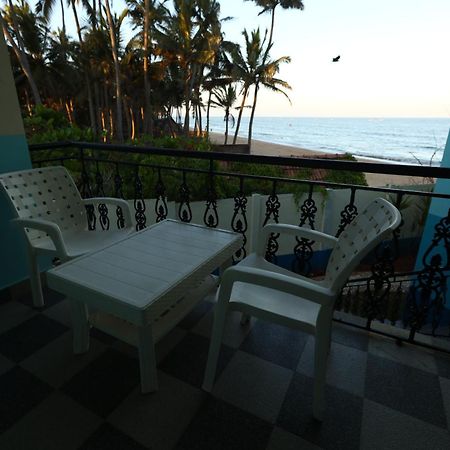 Lamel Cove Beach Resort Puduccseri Kültér fotó