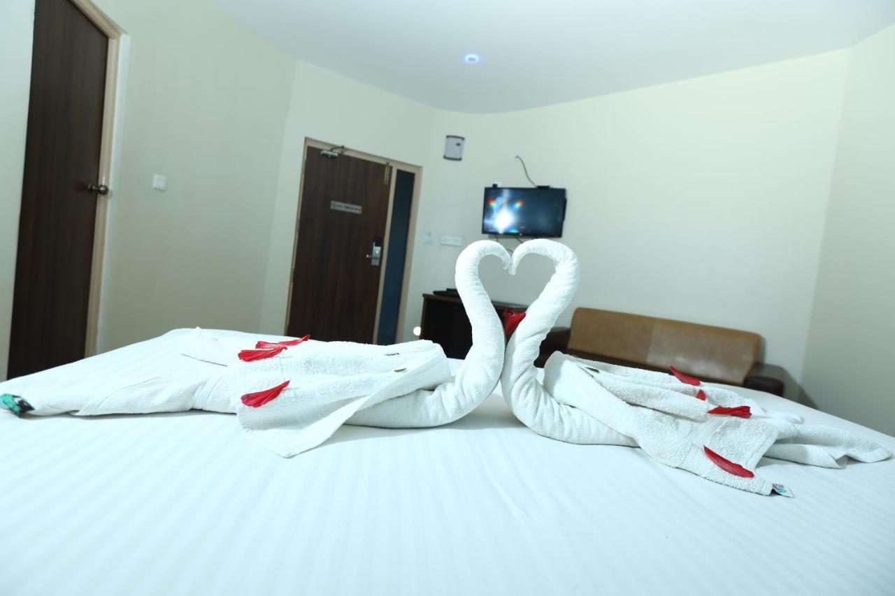 Lamel Cove Beach Resort Puduccseri Kültér fotó